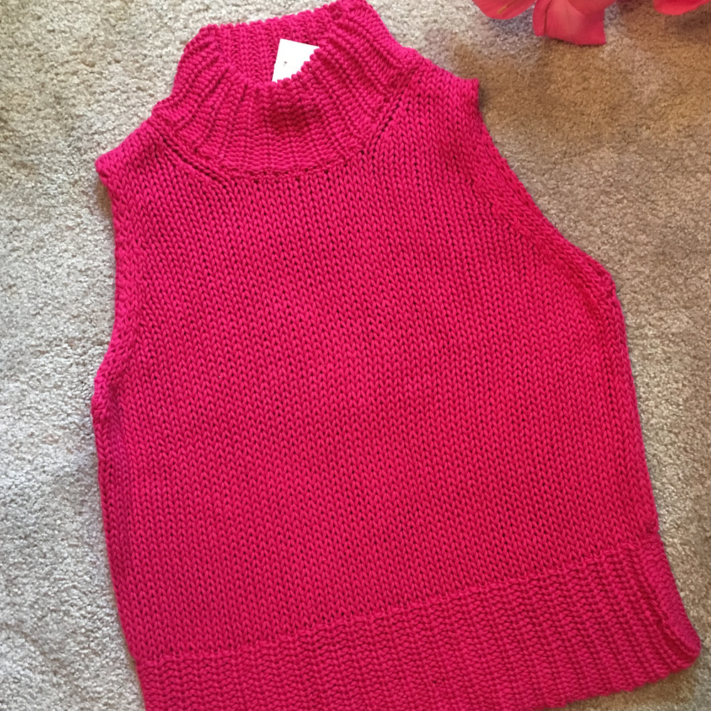 NEW~Fuchsia Turtle Neck Knit Top**REDUCED PRICE**